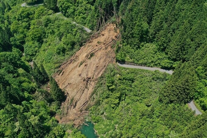 山腹崩壊で林道通行止め　人的被害の報告なし　富山・立山町　|　富山のニュース｜天気・防災｜チューリップテレビ