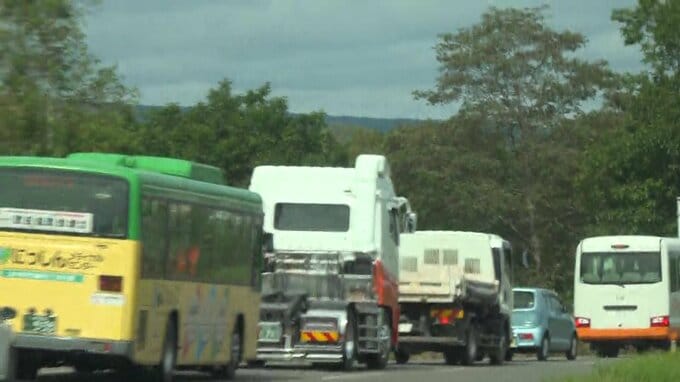 避難訓練で発生した車の渋滞の様子