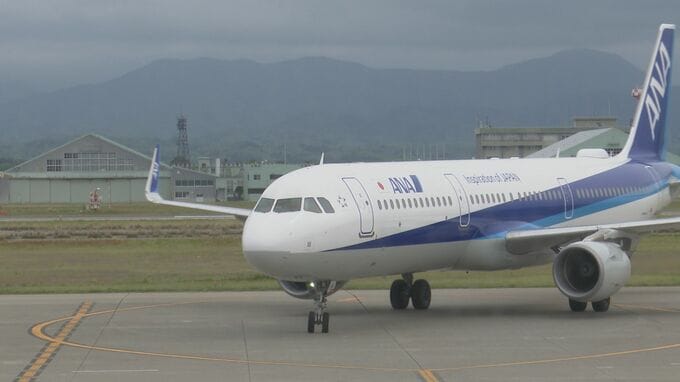 小松・札幌便が1日2往復に 北海道から北陸への観光需要期待 初日に搭乗した利用客には記念品が|TBS NEWS DIG