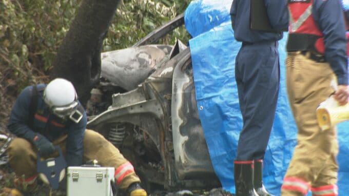 「車がまるまる燃えるくらい引火していた」金沢市二俣町の県道で軽乗用車が木に激突炎上 2人死亡|TBS NEWS DIG