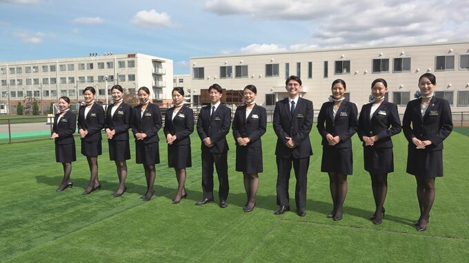 倍率100倍超えの業界に“合格率92％” 日本航空大学校で客室乗務員38人が内定|TBS NEWS DIG