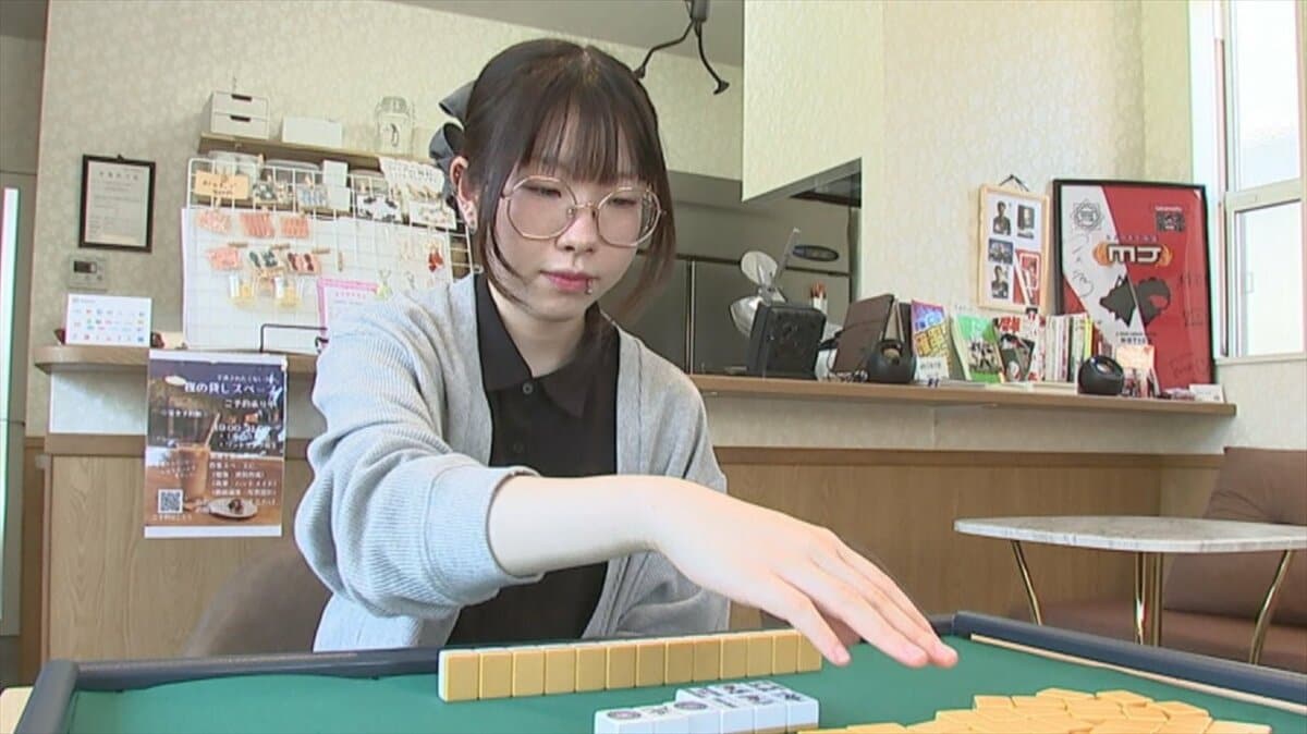「こういう人生があるんだよ」プロ雀士・鶴田夏姫さん　不登校から勝負の世界へ　子どもたちに伝えたい思い　山梨