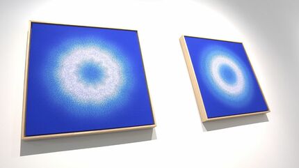 原色の記憶をまとった一点物アートパームレストのクロニクル 絵に2回目の人生を救われた」高次脳機能障害を乗り越えて光を描く点描