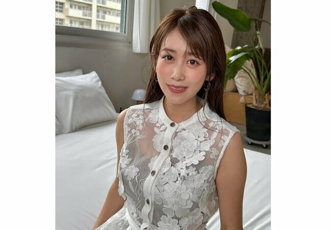 【 中川安奈 】 「本番前などは毎回とってもドキドキしています」　白いレースのワンピース姿の撮影オフショットを公開　肌荒れの悩みも吐露|TBS NEWS DIG
