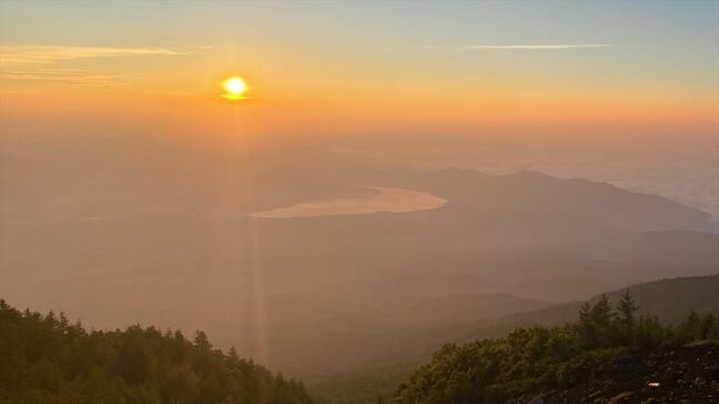 富士山で山開き　見事なご来光　山梨側の吉田ルート|TBS NEWS DIG