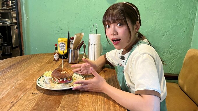牛肉100％！しみ出る肉汁 飛び散る脂…アメリカ文化を愛する店主が作る本格チーズバーガーとスマッシュバーガー　|TBS NEWS DIG