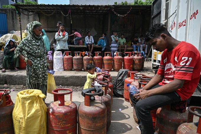 中東紛争で燃料危機深刻化、アジア各国が対策総動員－長期化も懸念