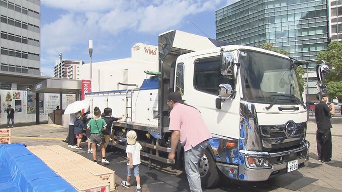 活魚運搬車やフォークリフト体験！「大分トラックフェスタ」開催　|　大分のニュース｜OBS NEWS｜大分放送
