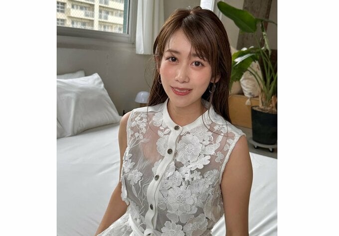 【 中川安奈 】 「本番前などは毎回とってもドキドキしています」　白いレースのワンピース姿の撮影オフショットを公開　肌荒れの悩みも吐露|TBS NEWS DIG