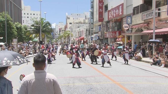 国際通りを埋め尽くす「一万人のエイサー踊り隊」　今年は10月開催　沖縄|TBS NEWS DIG