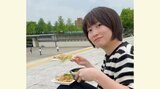 志田未来さん【 #餃子フェス 】公園で持ちきれないほどの食べ物を抱えてご満悦|TBS NEWS DIG