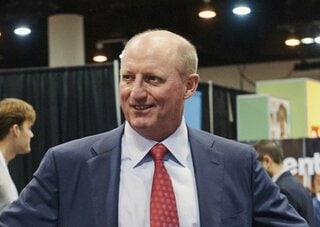 バークシャーのアベルCEO、就任初年度に19％の給与増額へ| TBS CROSS DIG with Bloomberg