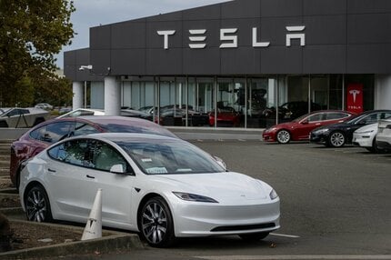 テスラ、26年設備投資を250億ドル超に増額－1～3月利益は予想上回る