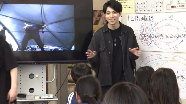 小学生とロックバンドがデジタルコミックの公式テーマソングの歌詞を一緒に作成　岩手・宮古市|TBS NEWS DIG