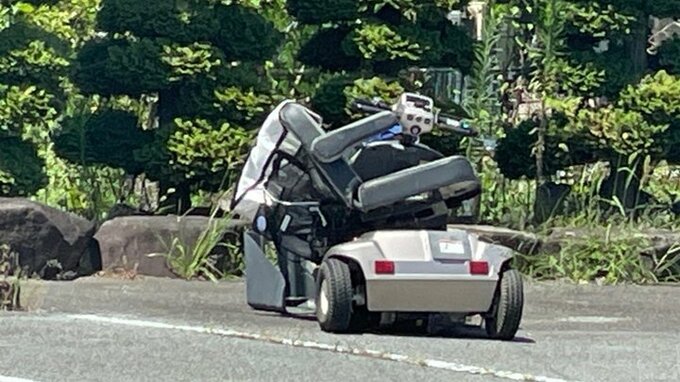 県道で90代男性が乗ったシニアカーと軽トラックが衝突　男性が重体の模様　山梨　|　山梨のニュース | ＵＴＹテレビ山梨