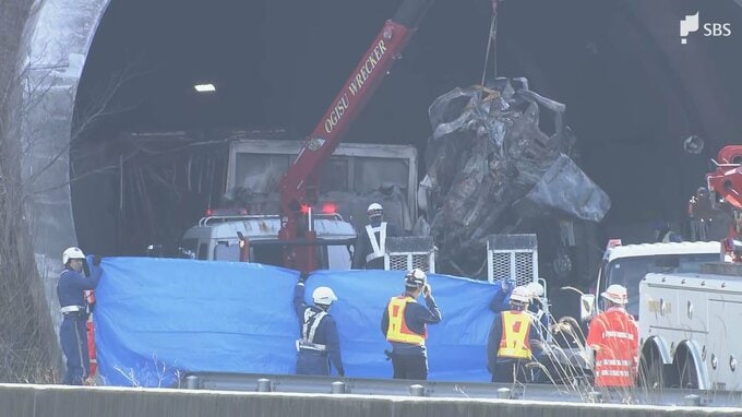 「スマートフォンを見ていた」逮捕の運転手 三重・新名神で追突、袋井の一家5人含む6人死亡事故|TBS NEWS DIG