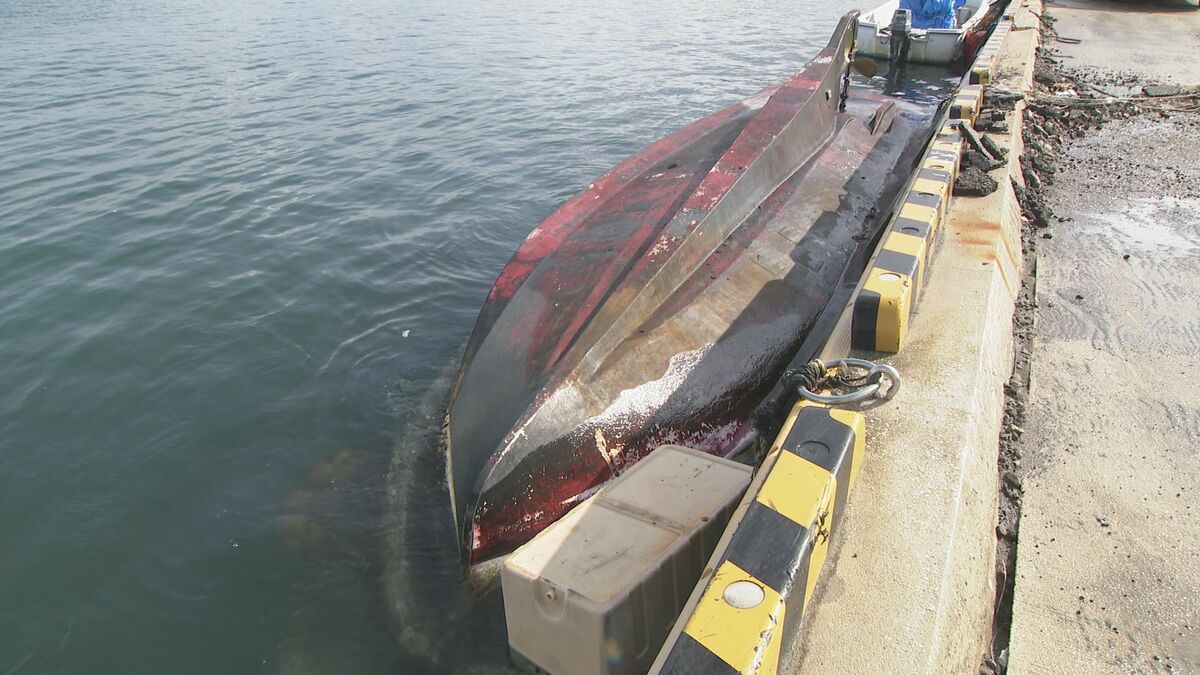 港復旧に向け市内で差 国主導の港は作業進むも…海に沈んだままの
