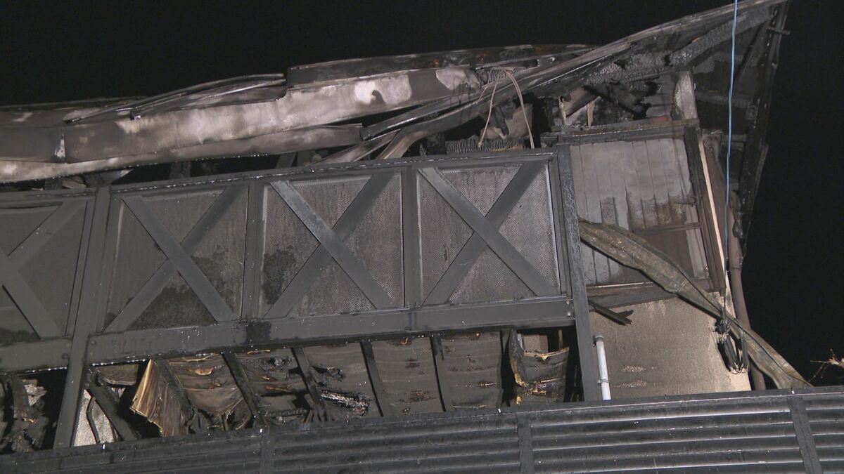 木造2階建ての住宅が焼ける　放火の疑いで住人の男を逮捕　愛知・日進市