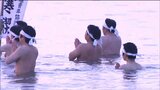 「全国の皆さまの無病息災を祈念」 冷たい海に入り心身清める“大寒みそぎ”　宮城・七ヶ浜町の菖蒲田浜|TBS NEWS DIG