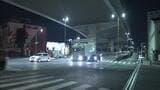 【速報】警察官が約20m引きずられる　交通違反で停止求めた車が急発進し逃走　殺人未遂事件などで捜査　兵庫県警尼崎南署|TBS NEWS DIG