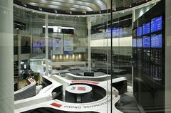 日本株反落、米ＰＣＥ控え利益確定売り－輸出や金融安い、商社は高い| TBS CROSS DIG with Bloomberg