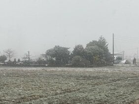 早朝に住宅で火災　通行人から「家が燃えている」と119番通報　消火活動続く　富山・小矢部市|TBS NEWS DIG