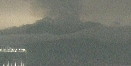 桜島が今年11回目の爆発 8合目まで大きな噴石飛ぶ 鹿児島 | 鹿児島