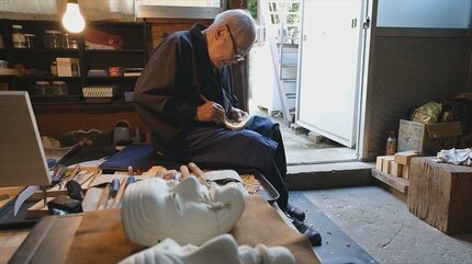 これまで作った能面は200以上！ ひと彫りひと彫りに魂を込めて 「指の