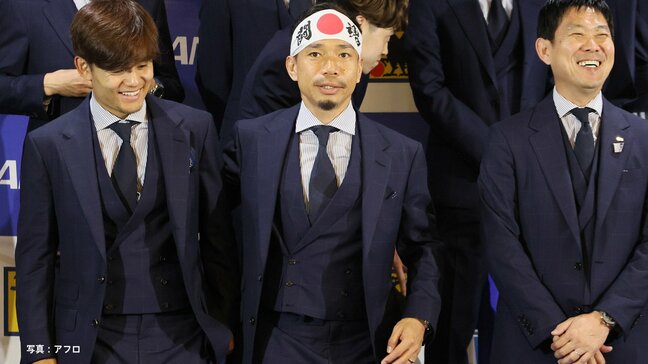 長友佑都は“闘魂”ハチマキ「これぞサムライ」森保ジャパン決戦の地へ　“最高の景色”を見るために「最後まで勇敢に戦い抜く姿を」|TBS NEWS DIG