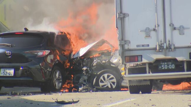 北陸自動車道で車6台の多重事故2人けが トラック炎上、爆発音も|TBS NEWS DIG