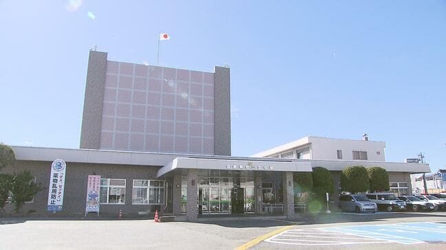 駐車場から道路に出ようとした乗用車が歩道走行中の自転車はねる　自転車の女性(80)重傷　福島・郡山市|TBS NEWS DIG