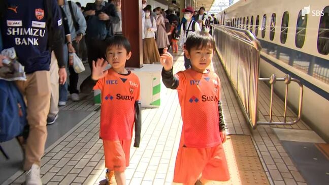 「おいしいものを食べてリフレッシュを」GW後半4連休始まる 東海道新幹線 ひかり自由席乗車率は上下とも100%越え=JR静岡駅|TBS NEWS DIG