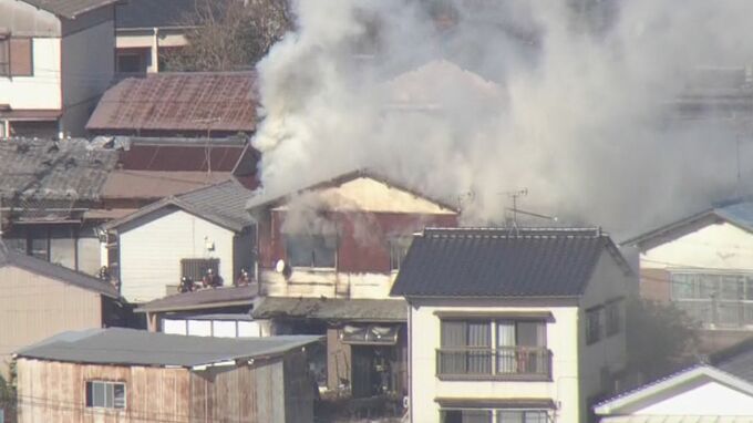 白昼の火事　建物燃える　現在も消火活動中　けがをした人はいない　山口県下関市|TBS NEWS DIG