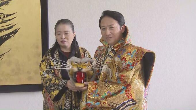北九州のド派手成人式衣装「アメージング！と言われ夢のよう」　ＮＹファッションウィークで|TBS NEWS DIG