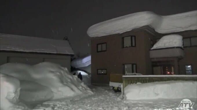 屋根雪に巻き込まれたか　54歳男性が死亡　青森市は21年ぶりの積雪170cm超 　津軽・三八上北で2日明け方にかけて警報級大雪の恐れ　青森県|TBS NEWS DIG