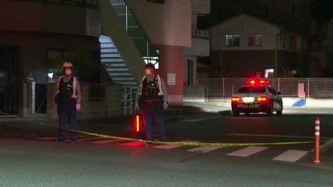 住宅で男性が頭を殴られ現金奪われる　知人の男（６５）を強盗傷害容疑で逮捕 車を乗り捨て海に飛び込むも身柄確保|TBS NEWS DIG
