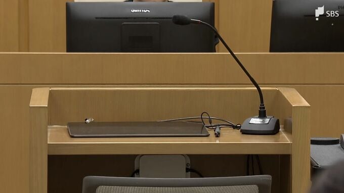 「無音のアプリを使用して撮影 巧妙かつ大胆で悪質」女性のスカート内を撮影した元警察官の男 執行猶予付きの有罪判決=静岡地裁|TBS NEWS DIG