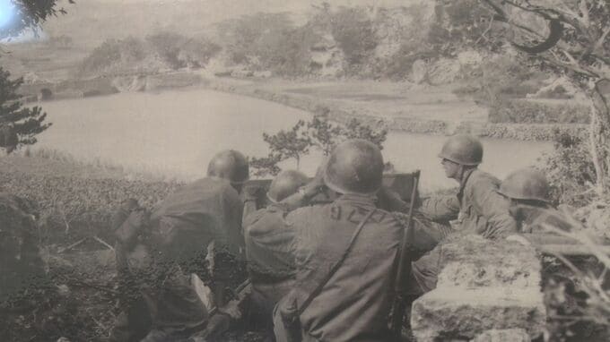 壊れた水筒、投降ビラが伝える沖縄戦　戦後80年、宜野湾の記憶をたどる企画展　|　沖縄のニュース｜RBC 琉球放送