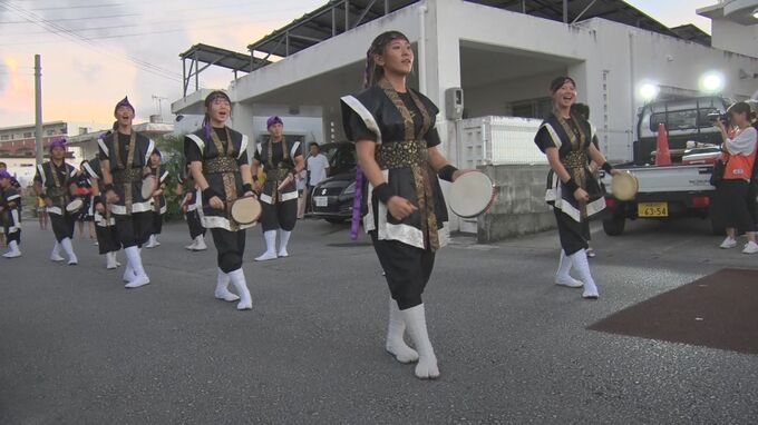 旧盆「ナカヌヒー」　エイサーで祖先の霊を弔う|TBS NEWS DIG