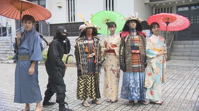 武田信玄公の家臣の甲冑や屏風など約50点が展示　コスチューム撮影でPRも　歌舞伎文化公園ふるさと会館　|　山梨のニュース | ＵＴＹテレビ山梨