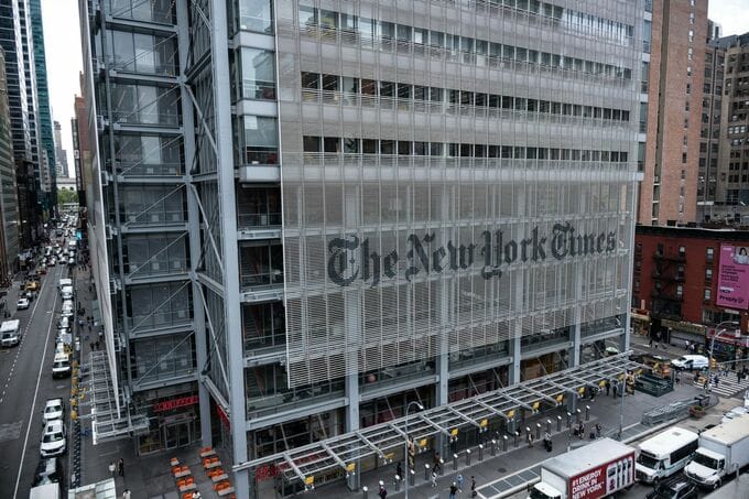 トランプ氏のNYT提訴、連邦地裁がいったん却下－訴状の冗長さが理由