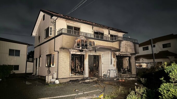 厚木市で住宅1棟全焼の火事　焼け跡から1人の遺体　住人の86歳男性と連絡とれず　神奈川県警|TBS NEWS DIG
