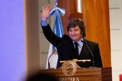 ムーディーズ、アルゼンチンを格上げ－ミレイ大統領の経済改革を評価| TBS CROSS DIG with Bloomberg