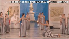 ミラノ・コルティナ冬季オリンピック聖火採火式 ギリシャ・オリンピアで　雨のため屋内で実施| TBS CROSS DIG with Bloomberg