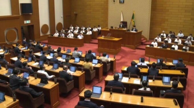 【来春から適用】愛媛県議会の定数45に削減 今治・宇和島で各1減|TBS NEWS DIG