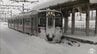 「投げても投げてもなくならない…」“ドカ雪”の青森市浪岡で積雪が一時90cmに…　浪岡駅ではJR奥羽本線の列車が雪を抱き込んで停車　始発から運転見合わせ　夕方に運転再開も上下線合わせて37本が運休　|　青森のニュース│ATV NEWS│青森テレビ