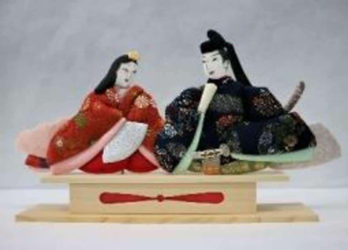 面長の顔と立体感が特徴「松本押絵雛」知事指定の伝統的工芸品の