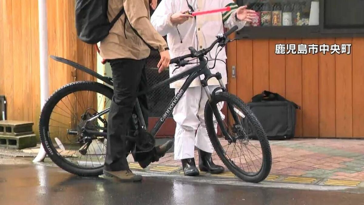 【自転車に「青切符」きょうから】逆走で3人を口頭注意…113種類の違反行為が対象に