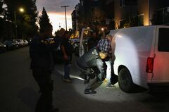 疑わしい外見だけで尋問・拘束、米最高裁が不法移民摘発の手法を是認| TBS CROSS DIG with Bloomberg