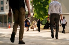 米ホワイトハウス、職員大量解雇を警告－政府閉鎖の経済リスク高まる| TBS CROSS DIG with Bloomberg